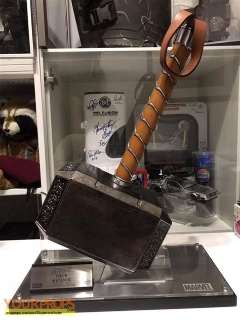 The Avengers Thor Mjolnir Replica by EFX from the Avengers Movie ...