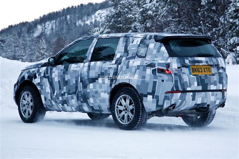 Spyshots: 2015 Land Rover Freelander Spied Up Close in Scandinavia ...