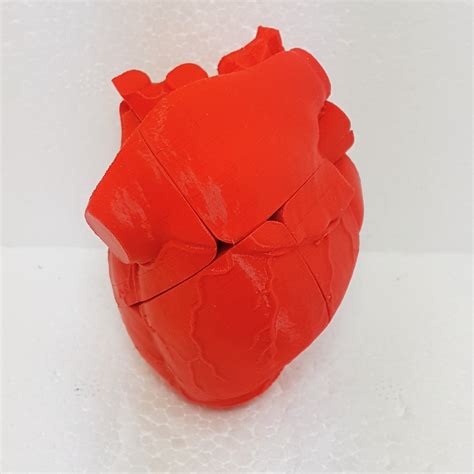 Erno's heart in a 2x2 cube ・ popular.pics ・ Viewer for Reddit