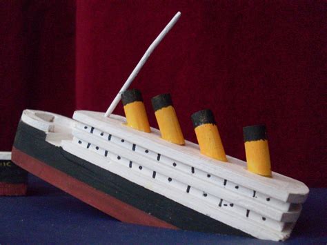 Titanic Sinking Model 3 by sonickingscrewdriver on DeviantArt