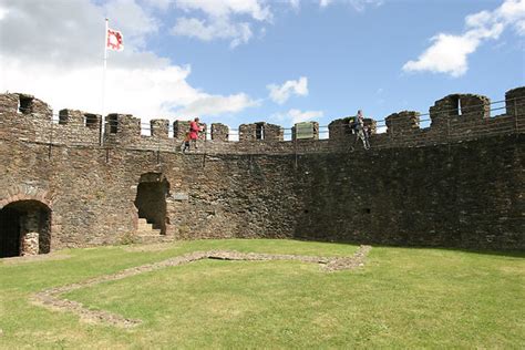 Totnes Castle Photo / Picture / Image : UK