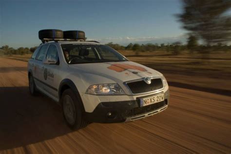 Skoda Octavia Scout Trekking in the Great Outback - autoevolution