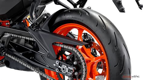 KTM 390 Duke Rear Tyre Image – BikeWale