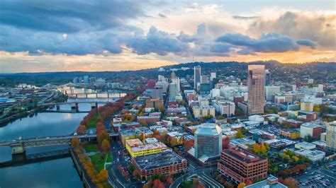 Portland, Oregon: Creative City, Attractions, Cuisine and Culture