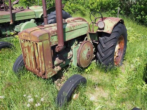 John Deere Model D Tractor - 164470 - Bodnarus Auctioneering