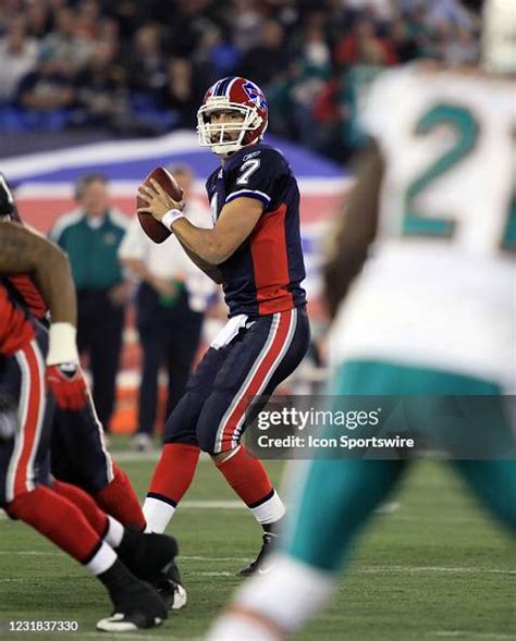 Buffalo Bills quarterback J.P. Losman in action during a game against ...