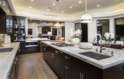 20 Unbelievable Kitchens in Mansions