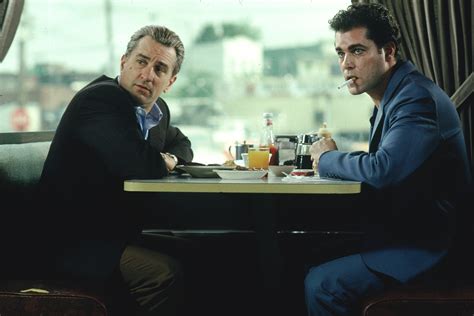 GoodFellas 1990, directed by Martin Scorsese | Film review