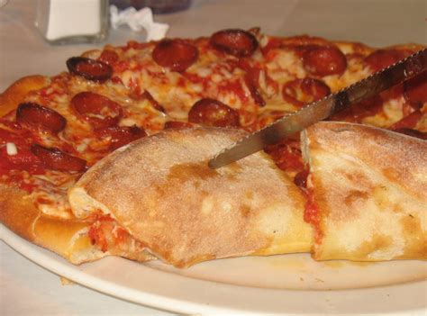 The Rochester NY Pizza Blog: Romeo's, Greece: Pepperoni Pie