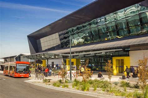 Melbourne Airport Survival Guide | Urban Splatter