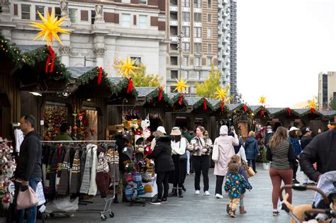 Philadelphia Christmas Village - US Tours Knows America