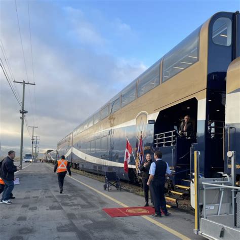 IEMR05JTC ROCKY MOUNTAINEER JOURNEY THROUGH THE CLOUDS 5-DAY TOUR｜DELUXE TRAIN VACATION ...