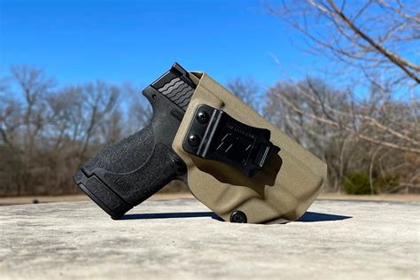 Best Holsters For M&P Shield And Shield Plus (2024) | Concealed Carry ...