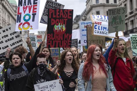 Youth climate strike: children are skipping school in a massive global protest - Vox