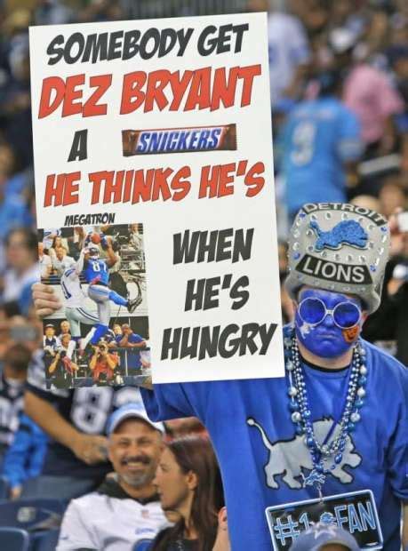 10 Awesome NFL Fan Signs