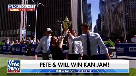 'Fox & Friends Weekend' co-hosts play a competitive game of 'Kan Jam' | Fox News Video