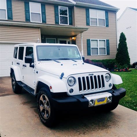 2017 Jeep Wrangler Sahara All White 4x4 | Jeep wrangler sahara, 2017 ...