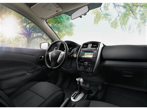 2018 Nissan Versa: 90 Interior Photos | U.S. News