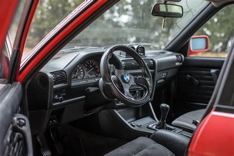 Love the interior!! [318i Touring] : r/E30