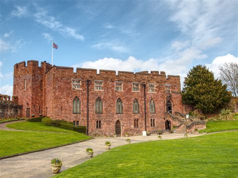 Shrewsbury Castle - wondrous views from a flower-lined fortification ...