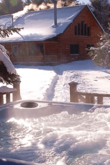 Complete Winter Hot Tub Guide: How to Use Your Hot Tub All Year Long - Backyard Boss