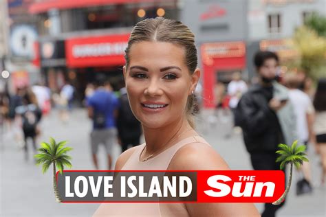 Love Island's Shaughna Phillips offers stern warning to new stars after ...