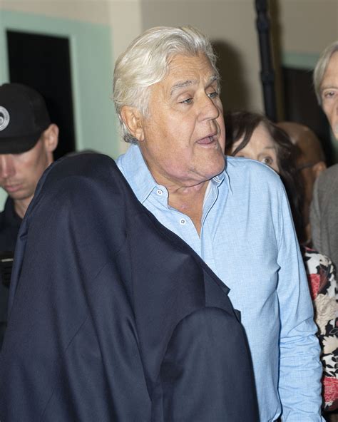 Jay Leno returns to comedy stage after suffering third-degree burns ...