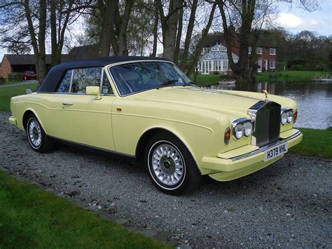 BENTLEY SPOTTING: The Yellow Rolls-Royce