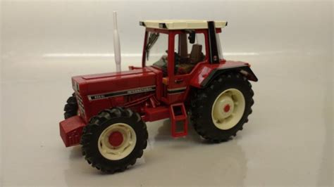 Britains - Scale 1/32 - Lot of 5 tractor models: International / Case ...