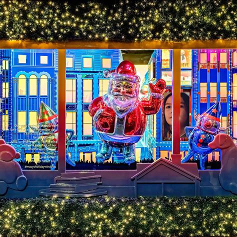 Photos: See the Best Holiday Windows in NYC