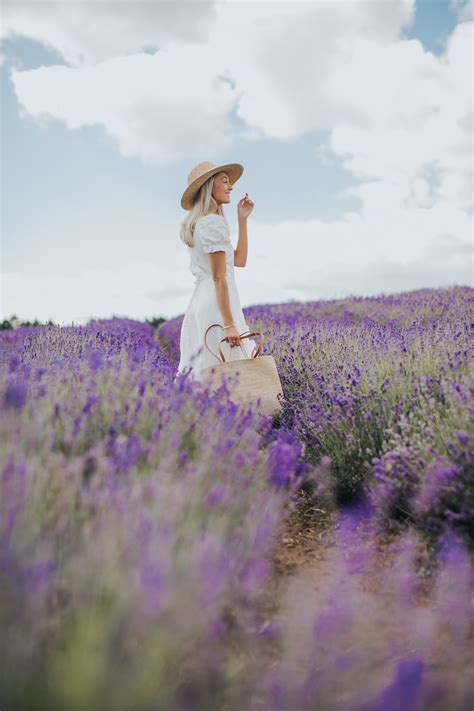 A Day in the Cotswolds Lavender Fields - Fashion Mumblr