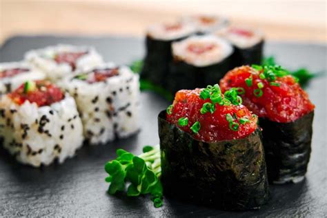 BEST Spicy Tuna Roll - 3 Ways: Uramaki, Hosomaki, Gunkan