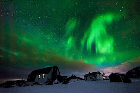 Dramatic northern lights | Time lapse photography, Northern lights, Natural landmarks