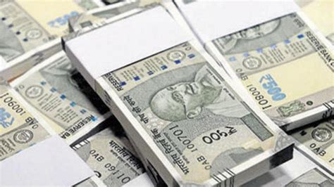 500 rupee notes worth Rs 3,000 crore printed every day: Economic affairs secy - Hindustan Times