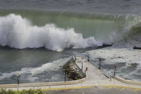 Geography: Tsunamis: Level 1 activity for kids | PrimaryLeap.co.uk