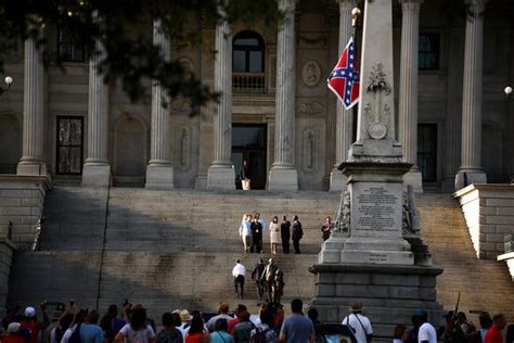 Era Ends as South Carolina Lowers Confederate Flag - The New York Times