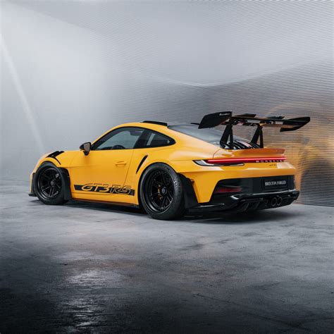 Yellow Porsche 992 GT3 RS - Brixton Forged™