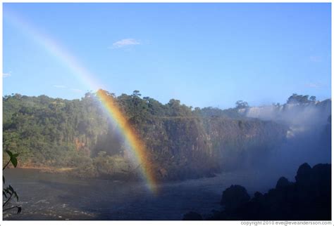 Rainbow over Iguazu Falls, viewed from Circuito Inferior. (Photo ID 19329-iguazufa)