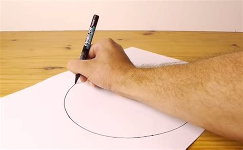 Here's How You Can Draw A Perfect Circle Freehand