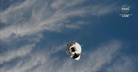 SpaceX Cargo Dragon wraps up two-day rendezvous with smooth space ...