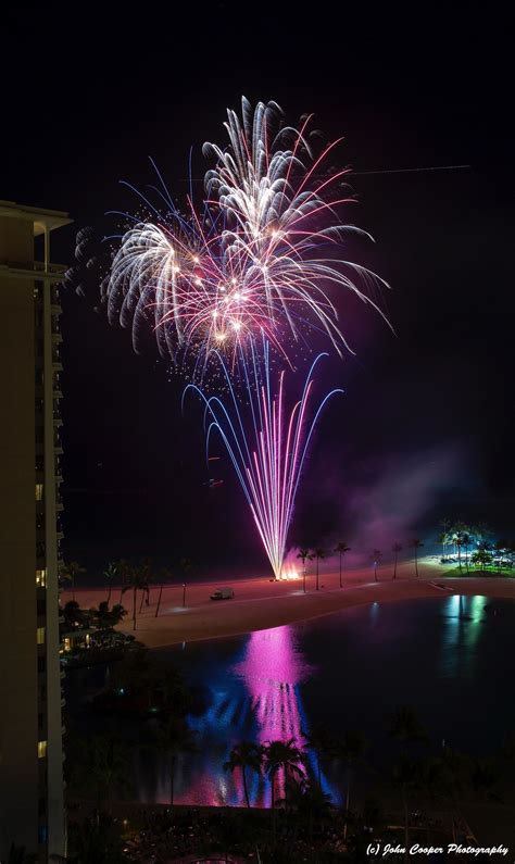 Waikiki Beach fireworks | Waikiki beach, Waikiki, Fireworks