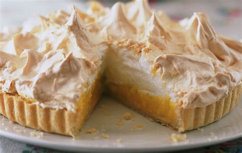 Quick Lemon Meringue Pie | American Recipes | GoodtoKnow