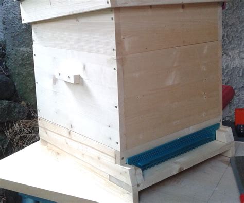 Build a Langstroth Bee Hive (beekeeping the Simple Way) : 7 Steps (with ...