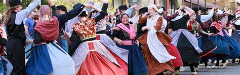 Dutch Dance Performances :: Tulip Time, May 2–10, 2020 — Holland, Michigan