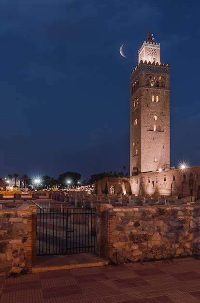 Free Photo | Koutoubia Mosque at night shining under the crescent moon ...