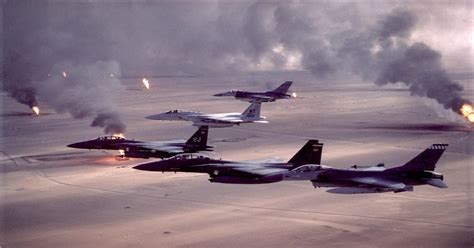 Gulf War F-16s flying over burning Kuwaiti oil fields : pics