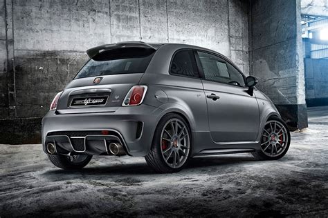 Fiat 500 Abarth 695 Biposto: Fiat's Fastest 500 - 95 Octane