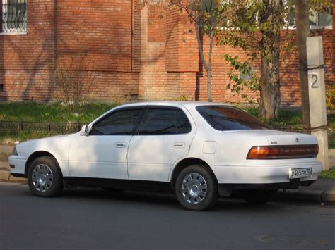 1990 Toyota Camry Base Sedan 2.0L Manual