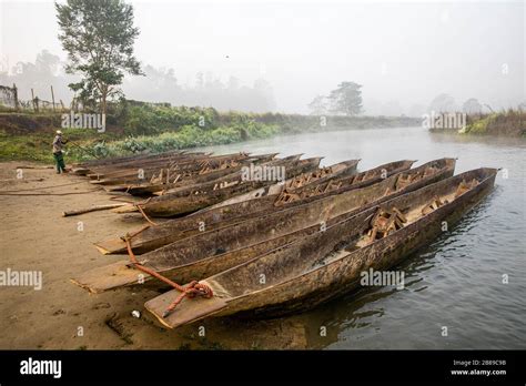 Narayani river hi-res stock photography and images - Alamy