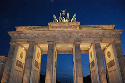 Famous Landmarks: Satellite View of Brandenburg Gate, Berlin, Germany - Nations Online Project